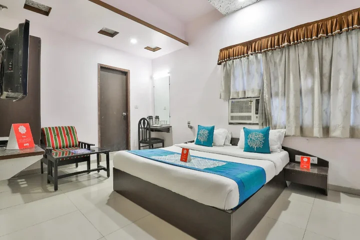 Ахмедабад: OYO Flagship 711 Hotel Crystal