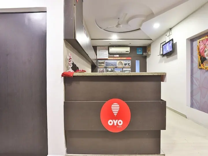 Ахмедабад: OYO Flagship 711 Hotel Crystal