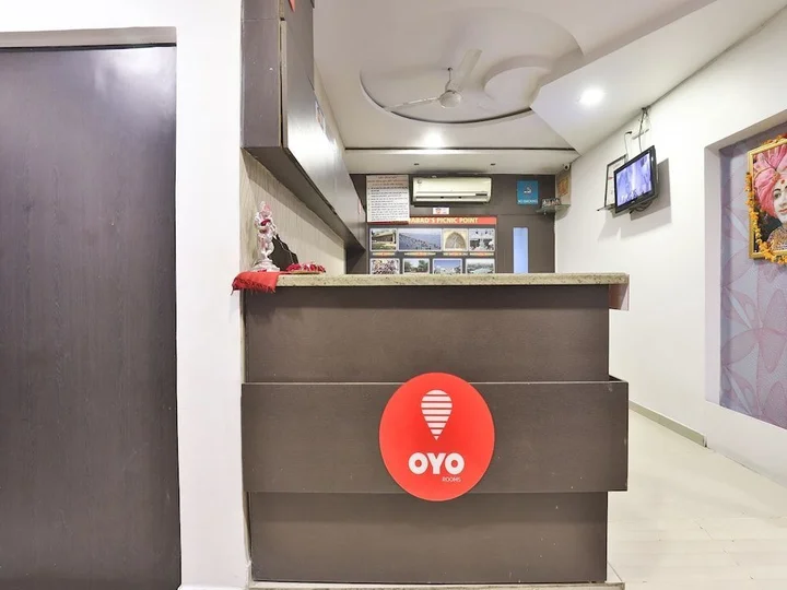 Ахмедабад: OYO Flagship 711 Hotel Crystal