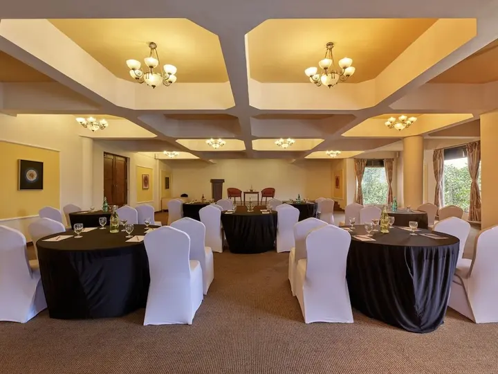 Гора Абу: WelcomHeritage Connaught House, Mount Abu