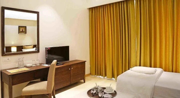 Сатара: Hotel Preeti Executive