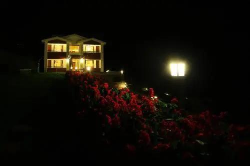Ути: Western Valley Resorts