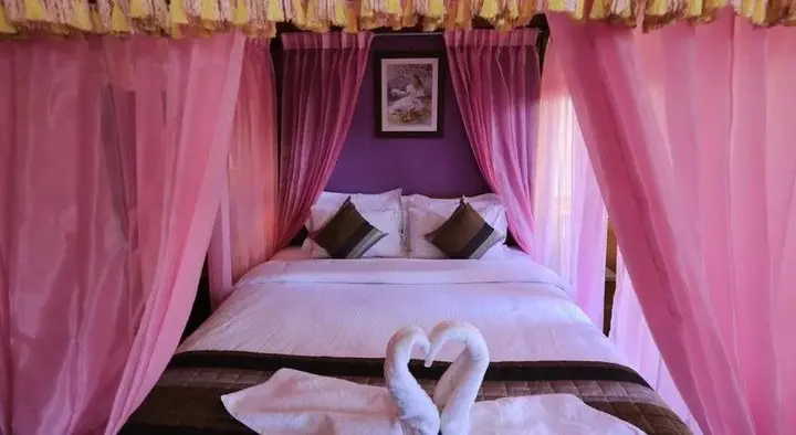 Ути: Western Valley Resorts