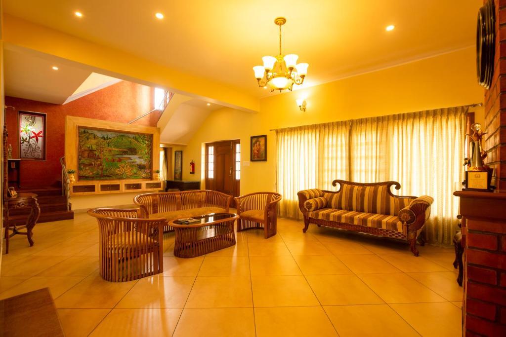 Ути: Western Valley Resorts