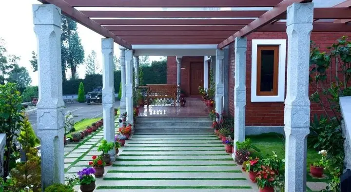 Ути: Western Valley Resorts