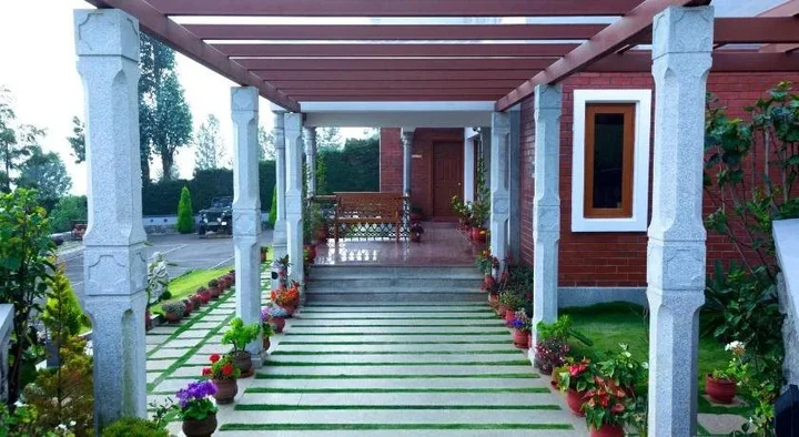Ути: Western Valley Resorts