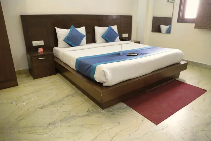 Нью-Дели: FabHotel Karol Bagh Main Market
