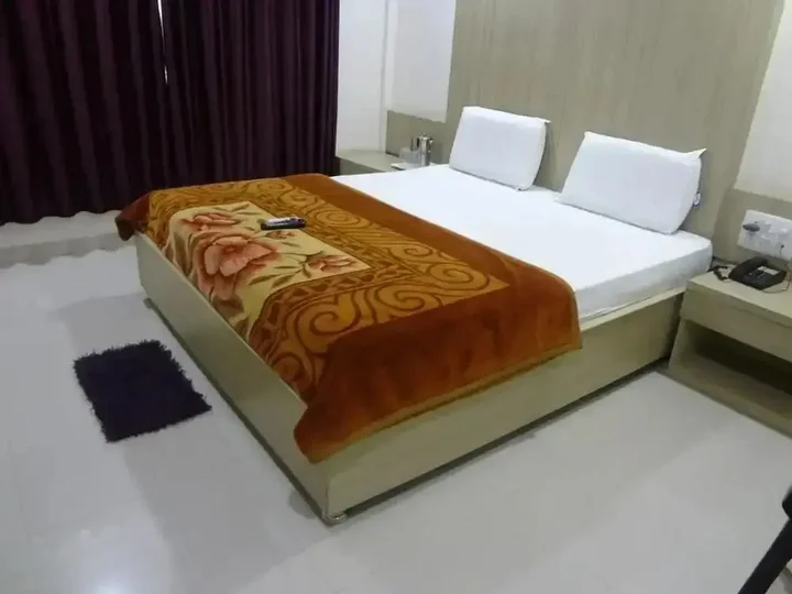 Нагпур: Hotel Asian Inn
