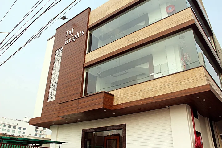 Агра: Hotel Taj Heights