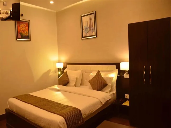 Султанпур: Garden View Hotel