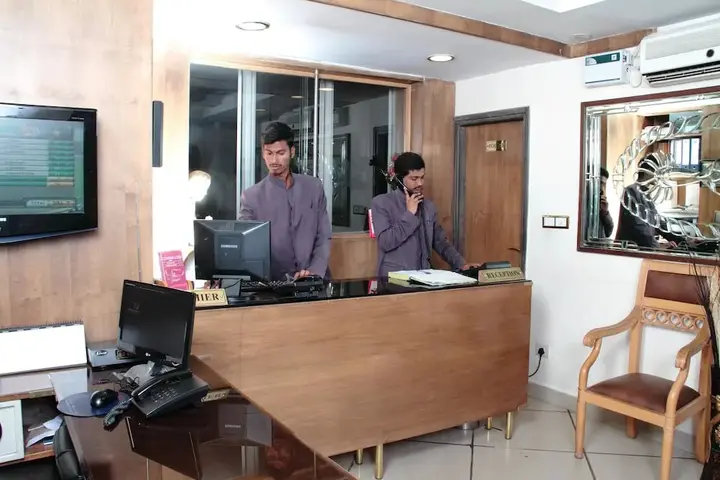 Бангалор: Hotel Komfort Terraces