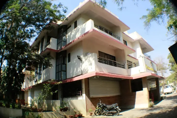 Лонавала: Rainwood Residency