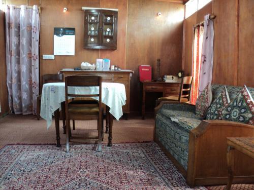 Houseboat Kohisar — фото 4
