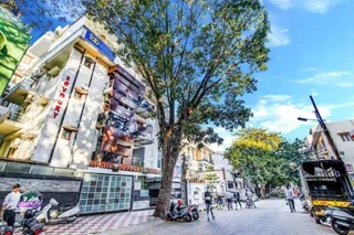 Бангалор: FabHotel Grand Savoury Suites