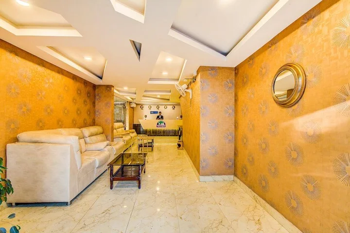 Бангалор: FabHotel Grand Savoury Suites