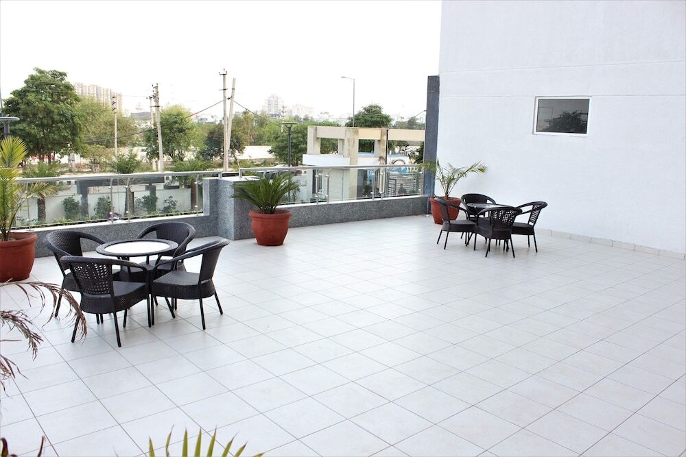 Гуруграм: Gazebo Inn & Suites