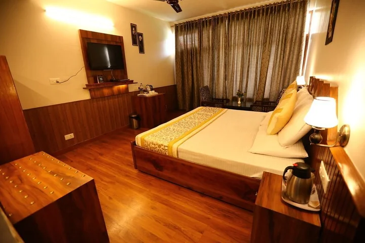 Манали: Hotel Natraj