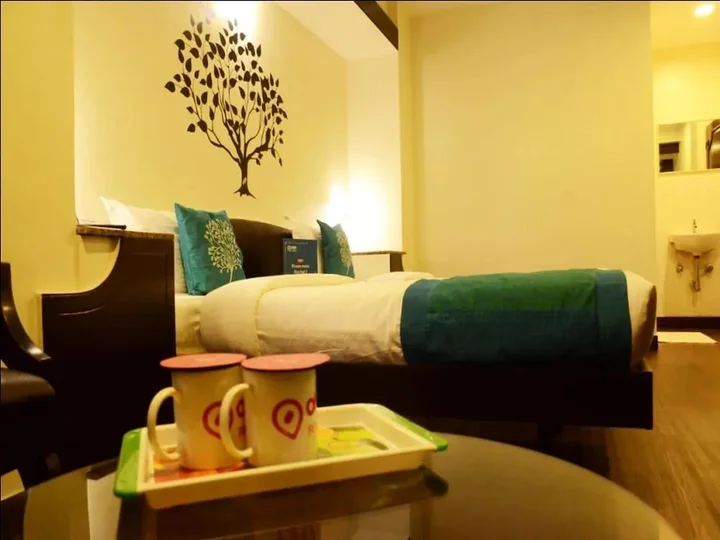 Пуна: OYO 1216 Hotel New White House