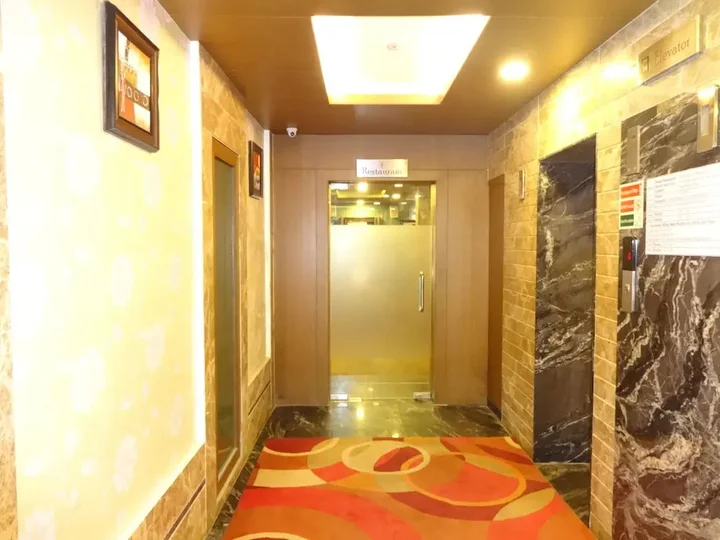 Пури: OYO Premium VIP Road