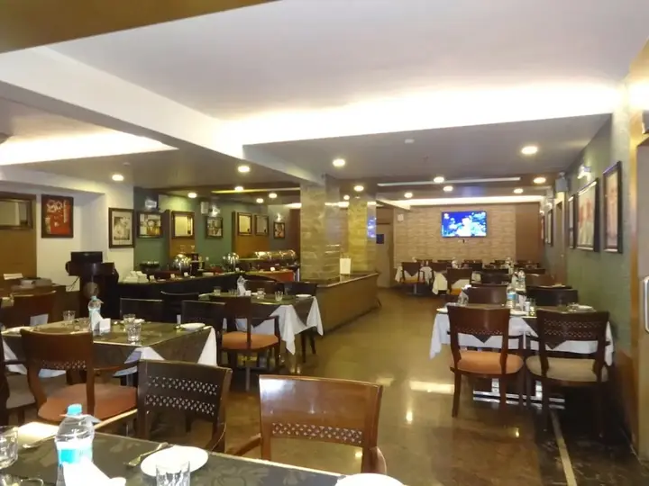 Пури: OYO Premium VIP Road