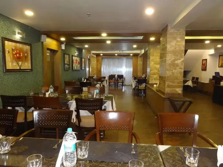 Пури: OYO Premium VIP Road