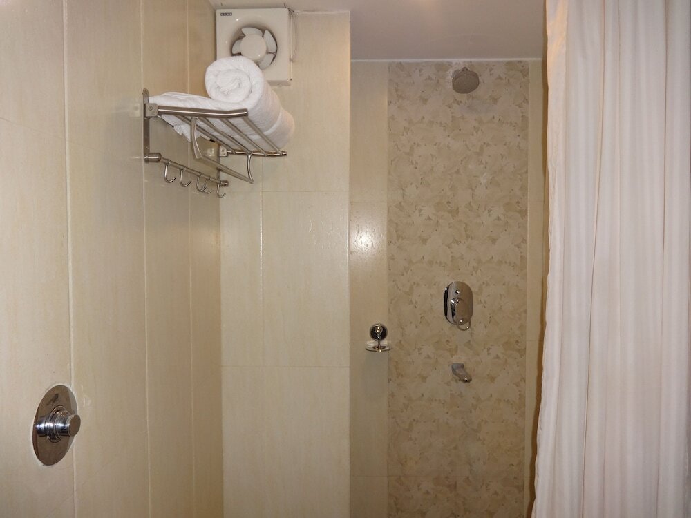 Пури: OYO Premium VIP Road