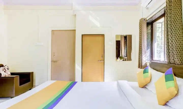 Пуна: OYO Premium Near Osho Ashram Koregaon Park