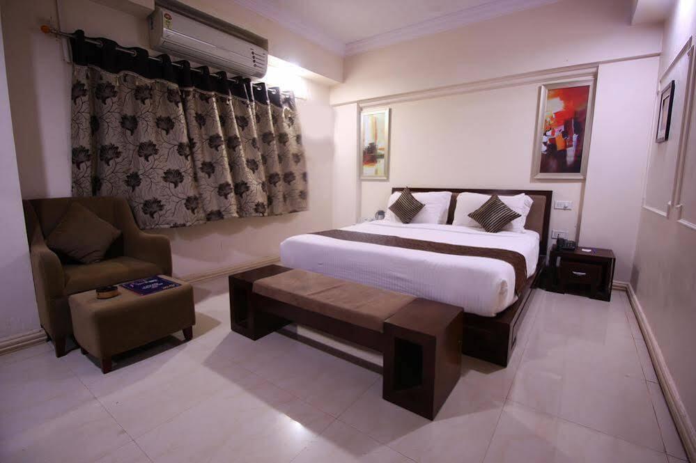 Раджкот: OYO Rooms Phulchhab Chowk