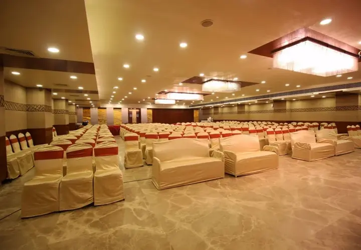 Раджкот: OYO Premium Jubilee Garden Jawahar Road