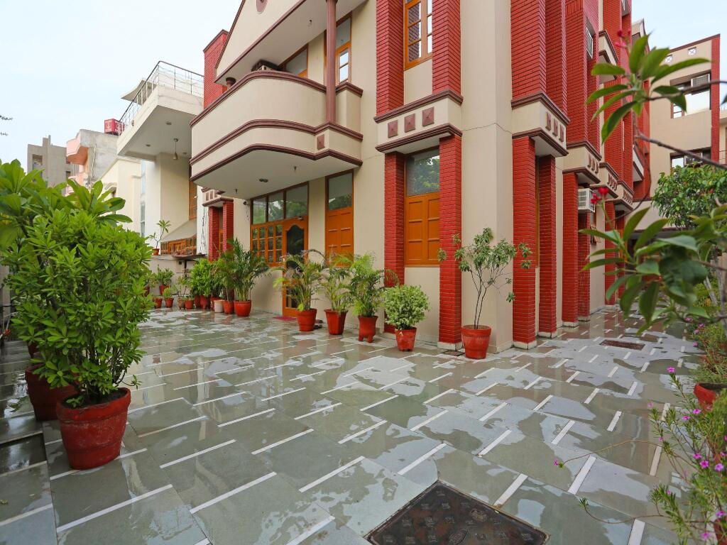 Нойда: OYO Flagship 402 Hotel Noida Residency