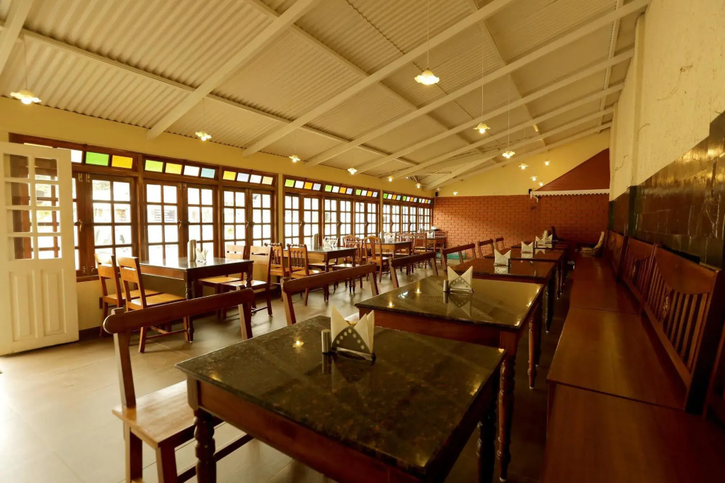 Ути: OYO Premium Heritage Stays Charing Cross