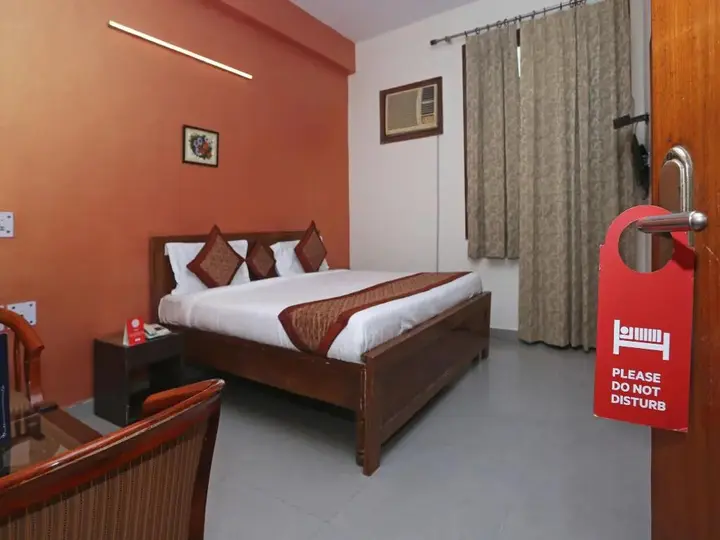 Нойда: OYO Rooms Noida Sector 61