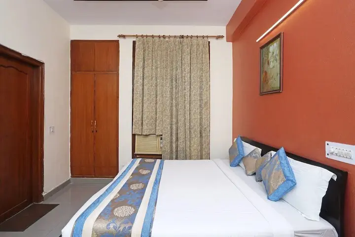 Нойда: OYO Rooms Noida Sector 61