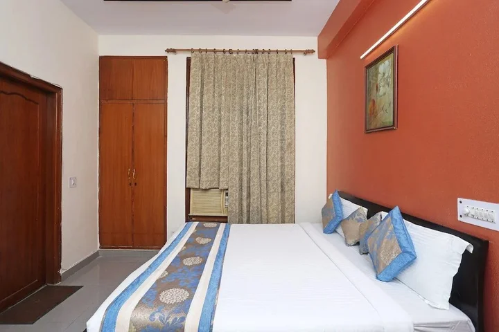 Нойда: OYO Rooms Noida Sector 61