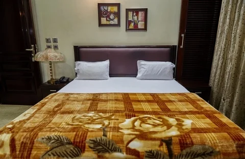 Большая Нойда: OYO Premium Chi Greater Noida