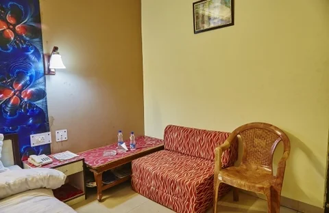 Большая Нойда: OYO Premium Chi Greater Noida