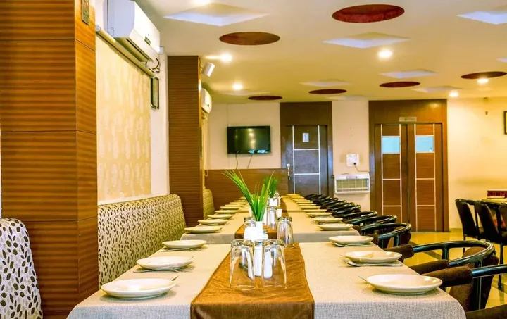 Висакхапатнам: OYO 1594 Hotel Landmark