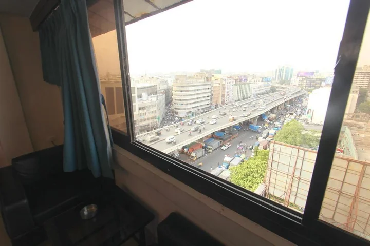 Сурат: OYO 1279 Tex Palazzo Hotel