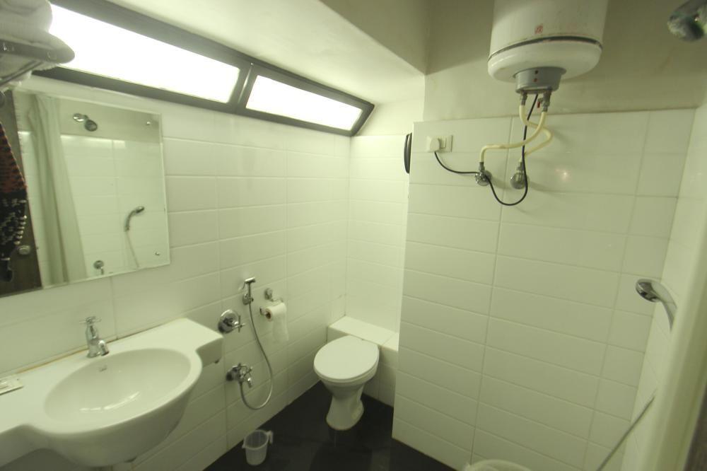 Сурат: OYO 1279 Tex Palazzo Hotel