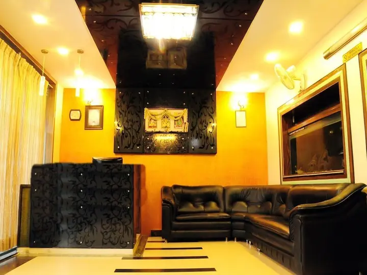 Тирупати: OYO 615 Hotel 7 Hills Inn