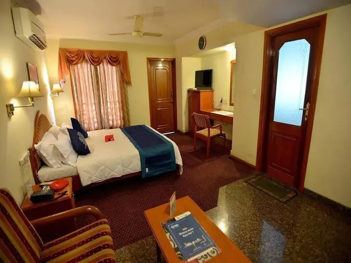 Вадодара: OYO Rooms Dairy Den Circle