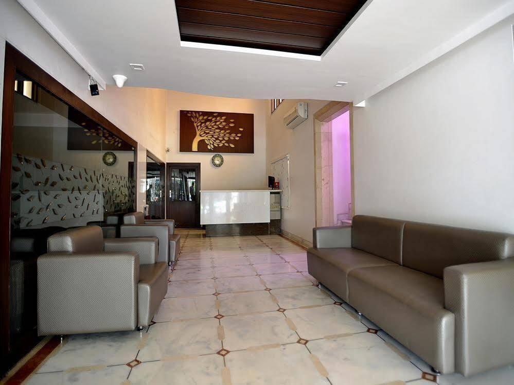 Вадодара: OYO Rooms Dairy Den Circle