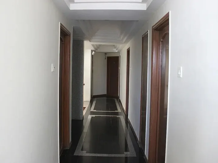 Вадодара: OYO 1697 Hotel PM Regency