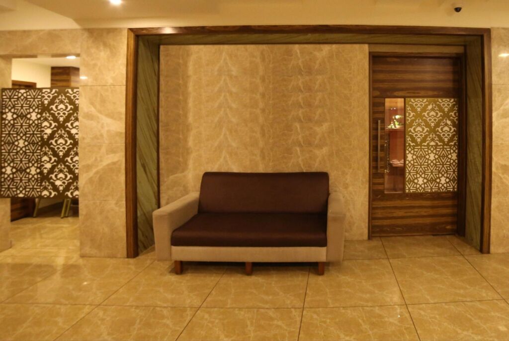 Виджаявада: OYO Rooms NTR Health University
