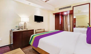 Виджаявада: OYO Rooms NTR Health University