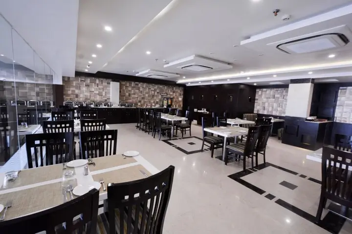 Варанаси: OYO Premium JHV Mall Cantonment