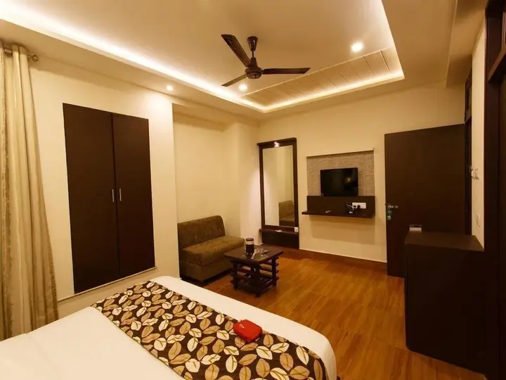 Кота: OYO Premium Kotri Circle