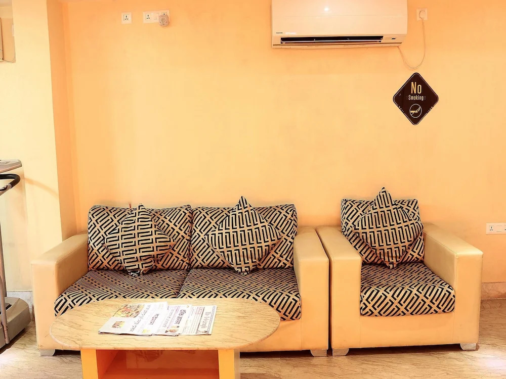 OYO Premium Airport Gate No 1 — фото 1