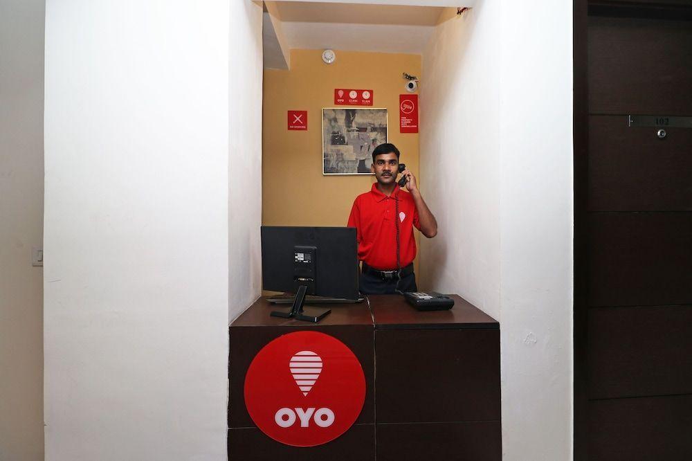 Колката: OYO Premium Ballygunge Lovelock Street