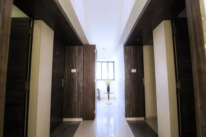 Нави-Мумбай: Hotel Monarch Guestline in MIDC Rabale, Navi Mumbai